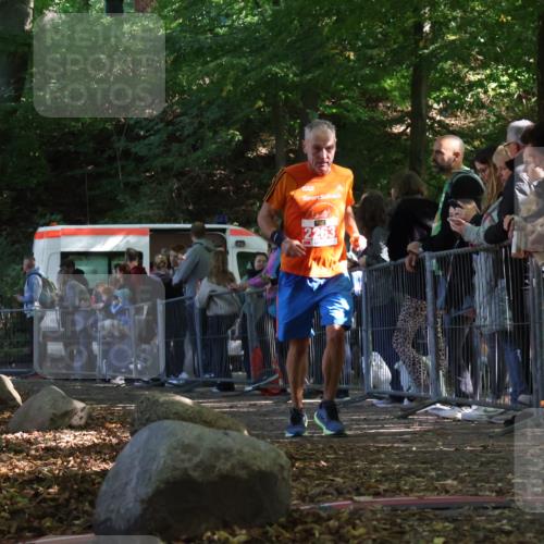 28.09.2025 - 33. Volkslauf durch das schöne Alstertal Strokosch-Dieckow http://msf.ph/oto/8973635 28.09.2025 12:20:49 Ziel 2263 meine-sportfotos.de