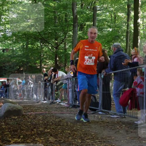 28.09.2025 - 33. Volkslauf durch das schöne Alstertal Strokosch-Dieckow http://msf.ph/oto/8973640 28.09.2025 12:20:52 Ziel  meine-sportfotos.de