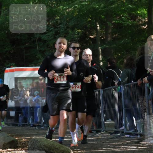 28.09.2025 - 33. Volkslauf durch das schöne Alstertal Strokosch-Dieckow http://msf.ph/oto/8973699 28.09.2025 12:22:44 Ziel 2288, 2457, 2523, 2568 meine-sportfotos.de