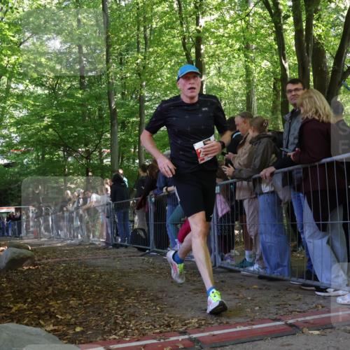28.09.2025 - 33. Volkslauf durch das schöne Alstertal Strokosch-Dieckow http://msf.ph/oto/8973715 28.09.2025 12:22:52 Ziel 2632 meine-sportfotos.de