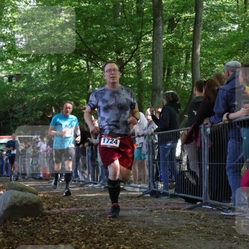 28.09.2025 - 33. Volkslauf durch das schöne Alstertal Strokosch-Dieckow http://msf.ph/oto/8973729 28.09.2025 12:23:08 Ziel 1724, 2400, 2551, 2559 meine-sportfotos.de