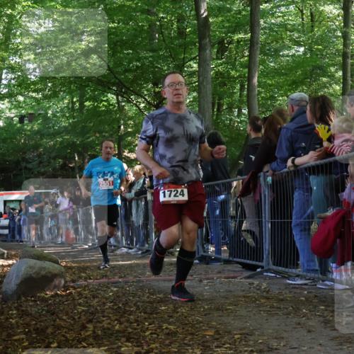 28.09.2025 - 33. Volkslauf durch das schöne Alstertal Strokosch-Dieckow http://msf.ph/oto/8973730 28.09.2025 12:23:09 Ziel 1724, 2131, 2400, 2551, 2559 meine-sportfotos.de