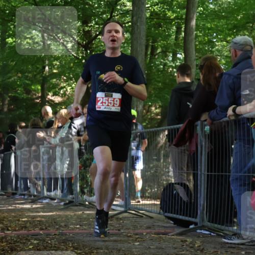 28.09.2025 - 33. Volkslauf durch das schöne Alstertal Strokosch-Dieckow http://msf.ph/oto/8973743 28.09.2025 12:23:16 Ziel 1097, 2131, 2559 meine-sportfotos.de