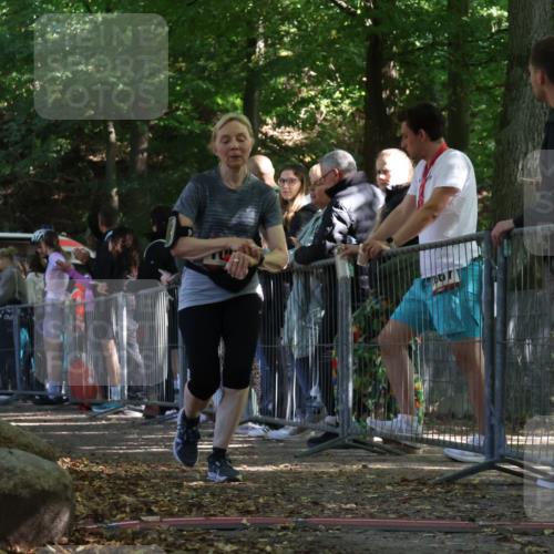 28.09.2025 - 33. Volkslauf durch das schöne Alstertal Strokosch-Dieckow http://msf.ph/oto/8973749 28.09.2025 12:23:20 Ziel 1097 meine-sportfotos.de