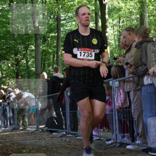 28.09.2025 - 33. Volkslauf durch das schöne Alstertal Strokosch-Dieckow http://msf.ph/oto/8973763 28.09.2025 12:23:37 Ziel 1072 meine-sportfotos.de