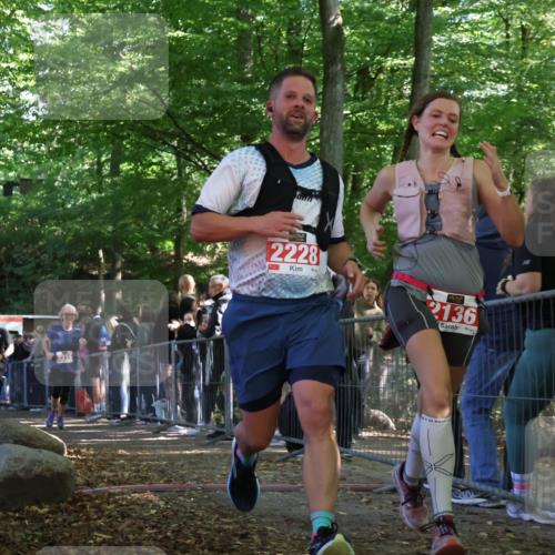 28.09.2025 - 33. Volkslauf durch das schöne Alstertal Strokosch-Dieckow http://msf.ph/oto/8973847 28.09.2025 12:25:07 Ziel 2046, 2136, 2228, 2315 meine-sportfotos.de