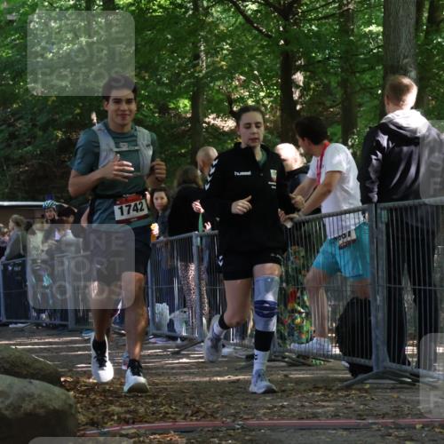 28.09.2025 - 33. Volkslauf durch das schöne Alstertal Strokosch-Dieckow http://msf.ph/oto/8973863 28.09.2025 12:25:26 Ziel 1083, 1742, 2569 meine-sportfotos.de