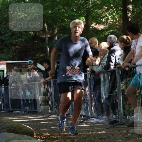 28.09.2025 - 33. Volkslauf durch das schöne Alstertal Strokosch-Dieckow http://msf.ph/oto/8973871 28.09.2025 12:25:37 Ziel 1068, 2432 meine-sportfotos.de