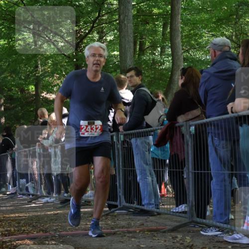 28.09.2025 - 33. Volkslauf durch das schöne Alstertal Strokosch-Dieckow http://msf.ph/oto/8973874 28.09.2025 12:25:38 Ziel 1068, 2432 meine-sportfotos.de