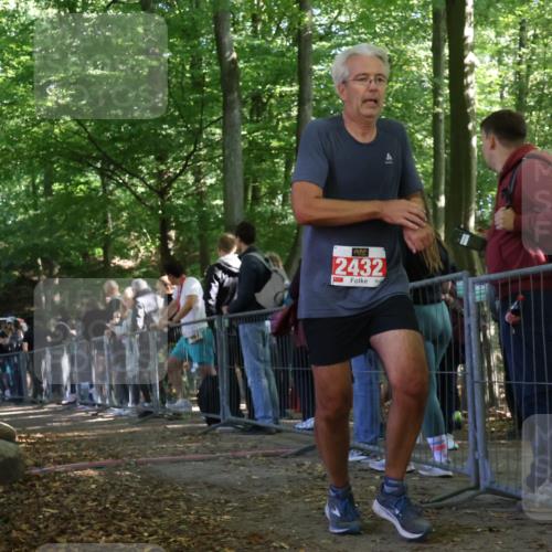 28.09.2025 - 33. Volkslauf durch das schöne Alstertal Strokosch-Dieckow http://msf.ph/oto/8973877 28.09.2025 12:25:40 Ziel 1068 meine-sportfotos.de
