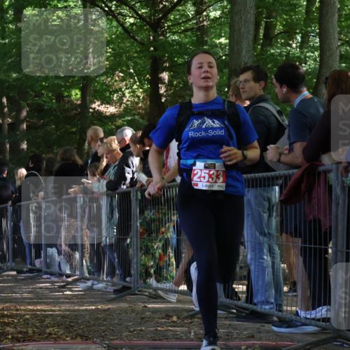 28.09.2025 - 33. Volkslauf durch das schöne Alstertal Strokosch-Dieckow http://msf.ph/oto/8973881 28.09.2025 12:25:55 Ziel 2498, 2533 meine-sportfotos.de