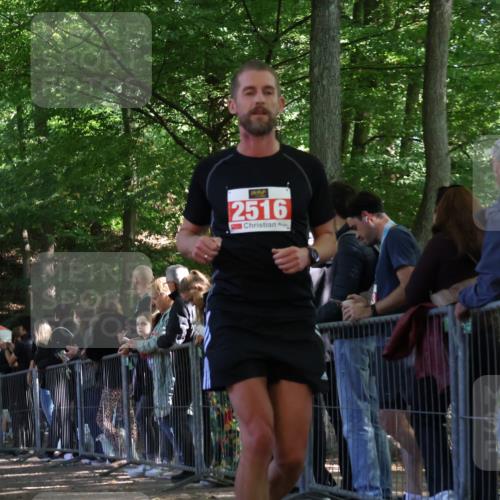 28.09.2025 - 33. Volkslauf durch das schöne Alstertal Strokosch-Dieckow http://msf.ph/oto/8973921 28.09.2025 12:26:25 Ziel 2335, 2392, 2516, 2994, 2997 meine-sportfotos.de
