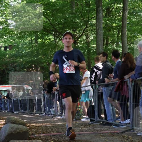 28.09.2025 - 33. Volkslauf durch das schöne Alstertal Strokosch-Dieckow http://msf.ph/oto/8973943 28.09.2025 12:26:50 Ziel 2208 meine-sportfotos.de