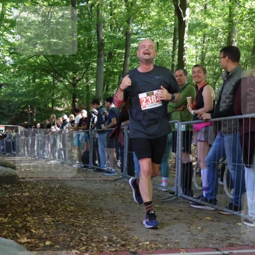 28.09.2025 - 33. Volkslauf durch das schöne Alstertal Strokosch-Dieckow http://msf.ph/oto/8973971 28.09.2025 12:27:19 Ziel  meine-sportfotos.de