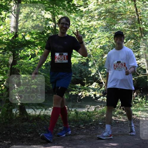 28.09.2025 - 33. Volkslauf durch das schöne Alstertal Strokosch-Dieckow http://msf.ph/oto/8974265 28.09.2025 12:39:49 Laufen 2561, 2562 meine-sportfotos.de