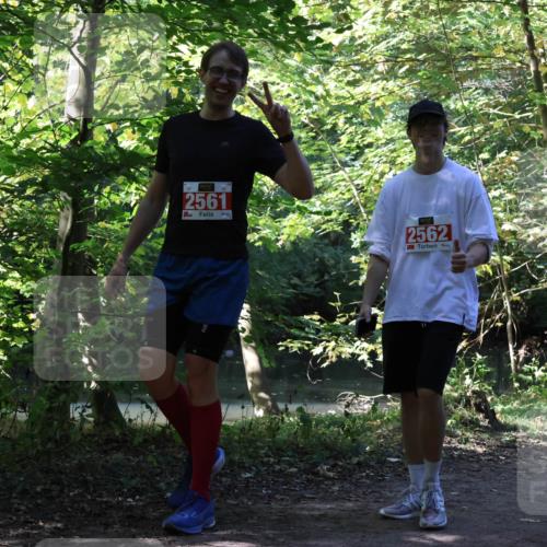 28.09.2025 - 33. Volkslauf durch das schöne Alstertal Strokosch-Dieckow http://msf.ph/oto/8974269 28.09.2025 12:39:50 Laufen 2561, 2562 meine-sportfotos.de