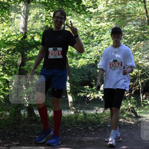 28.09.2025 - 33. Volkslauf durch das schöne Alstertal Strokosch-Dieckow http://msf.ph/oto/8974270 28.09.2025 12:39:50 Laufen 2561, 2562 meine-sportfotos.de