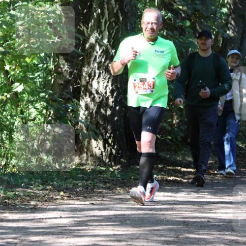 28.09.2025 - 33. Volkslauf durch das schöne Alstertal Strokosch-Dieckow http://msf.ph/oto/8974411 28.09.2025 12:43:36 Laufen 2543 meine-sportfotos.de