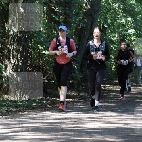 28.09.2025 - 33. Volkslauf durch das schöne Alstertal Strokosch-Dieckow http://msf.ph/oto/8974527 28.09.2025 12:48:27 Laufen 2350, 2099 meine-sportfotos.de