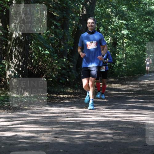 28.09.2025 - 33. Volkslauf durch das schöne Alstertal Strokosch-Dieckow http://msf.ph/oto/8974555 28.09.2025 12:49:12 Laufen 2580, 02 meine-sportfotos.de