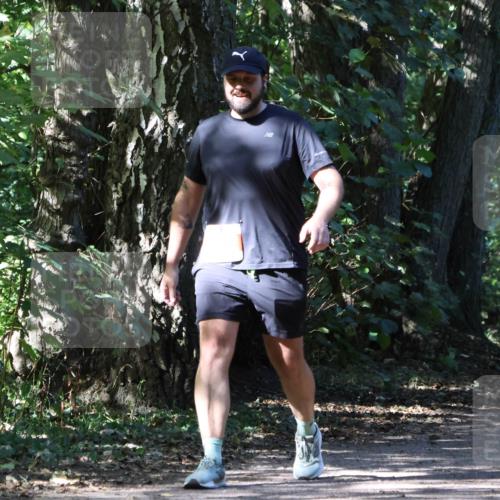 28.09.2025 - 33. Volkslauf durch das schöne Alstertal Strokosch-Dieckow http://msf.ph/oto/8974636 28.09.2025 12:52:01 Laufen 24 meine-sportfotos.de