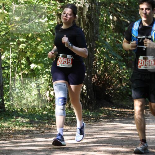 28.09.2025 - 33. Volkslauf durch das schöne Alstertal Strokosch-Dieckow http://msf.ph/oto/8974645 28.09.2025 12:52:18 Laufen 2059, 2060 meine-sportfotos.de