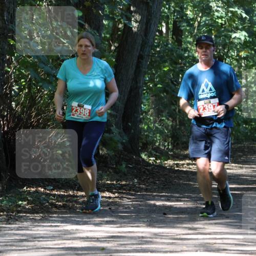 28.09.2025 - 33. Volkslauf durch das schöne Alstertal Strokosch-Dieckow http://msf.ph/oto/8974662 28.09.2025 12:53:03 Laufen 2398, 2397 meine-sportfotos.de