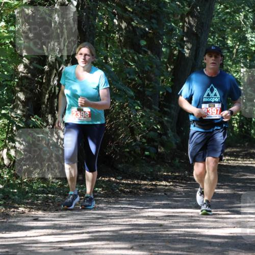 28.09.2025 - 33. Volkslauf durch das schöne Alstertal Strokosch-Dieckow http://msf.ph/oto/8974665 28.09.2025 12:53:04 Laufen 2398, 2397 meine-sportfotos.de