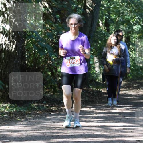 28.09.2025 - 33. Volkslauf durch das schöne Alstertal Strokosch-Dieckow http://msf.ph/oto/8974817 28.09.2025 13:04:16 Laufen 2092 meine-sportfotos.de