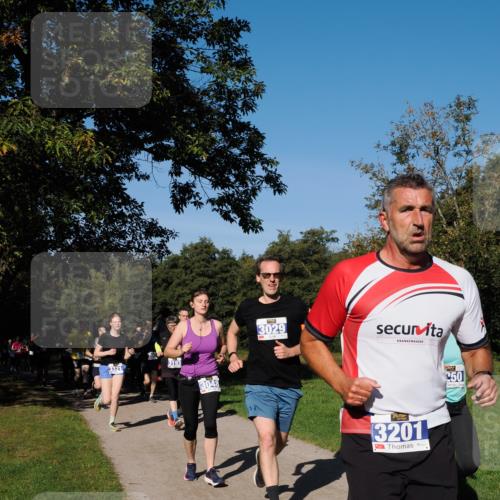28.09.2025 - 33. Volkslauf durch das schöne Alstertal Fabian Wolf http://msf.ph/oto/8974931 28.09.2025 10:35:32 Laufen 3321, 3193, 3048, 3029, 3201, 250 meine-sportfotos.de