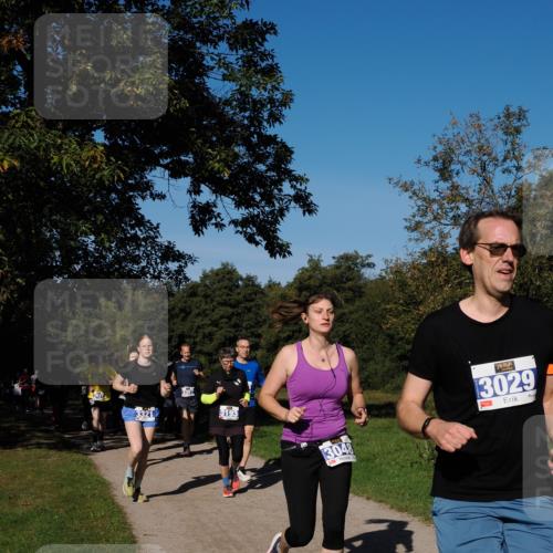 28.09.2025 - 33. Volkslauf durch das schöne Alstertal Fabian Wolf http://msf.ph/oto/8974943 28.09.2025 10:35:33 Laufen 3321, 3193, 3048, 13029 meine-sportfotos.de