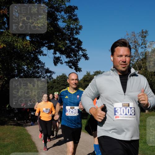 28.09.2025 - 33. Volkslauf durch das schöne Alstertal Fabian Wolf http://msf.ph/oto/8975003 28.09.2025 10:35:39 Laufen 3236, 3298, 3008 meine-sportfotos.de