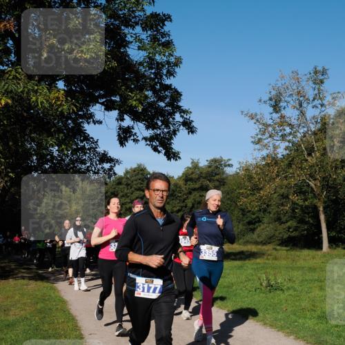 28.09.2025 - 33. Volkslauf durch das schöne Alstertal Fabian Wolf http://msf.ph/oto/8975037 28.09.2025 10:35:44 Laufen 3177, 3945, 3355 meine-sportfotos.de