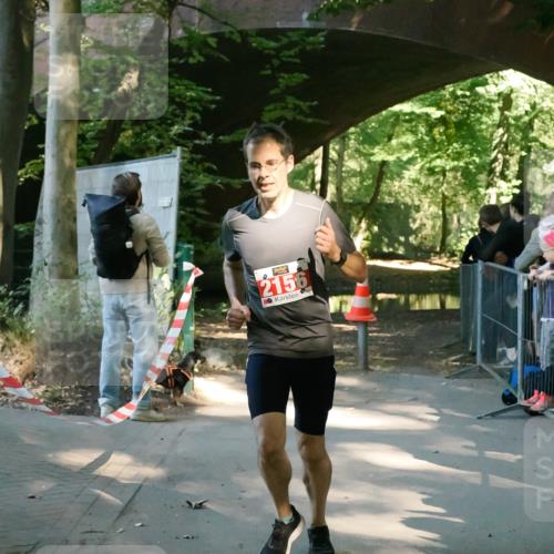 28.09.2025 - 33. Volkslauf durch das schöne Alstertal Fabian Wolf http://msf.ph/oto/8975057 28.09.2025 12:17:28 Laufen 2156 meine-sportfotos.de