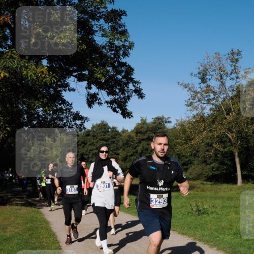 28.09.2025 - 33. Volkslauf durch das schöne Alstertal Fabian Wolf http://msf.ph/oto/8975065 28.09.2025 10:35:47 Laufen 3901, 3181, 3293 meine-sportfotos.de