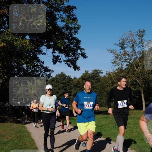28.09.2025 - 33. Volkslauf durch das schöne Alstertal Fabian Wolf http://msf.ph/oto/8975146 28.09.2025 10:36:01 Laufen 3277, 3144 meine-sportfotos.de