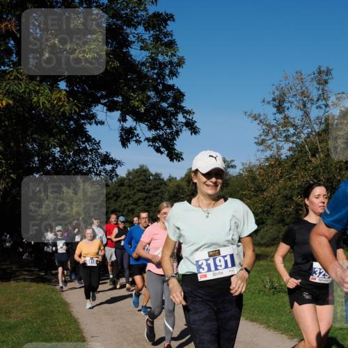 28.09.2025 - 33. Volkslauf durch das schöne Alstertal Fabian Wolf http://msf.ph/oto/8975156 28.09.2025 10:36:02 Laufen 3410, 3191, 325 meine-sportfotos.de