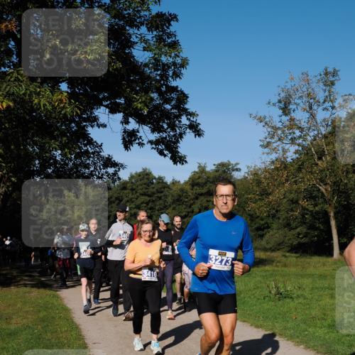 28.09.2025 - 33. Volkslauf durch das schöne Alstertal Fabian Wolf http://msf.ph/oto/8975171 28.09.2025 10:36:04 Laufen 3401, 3410, 3273 meine-sportfotos.de