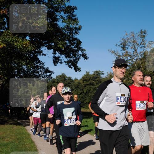 28.09.2025 - 33. Volkslauf durch das schöne Alstertal Fabian Wolf http://msf.ph/oto/8975183 28.09.2025 10:36:06 Laufen 301, 3402, 3401, 3399 meine-sportfotos.de