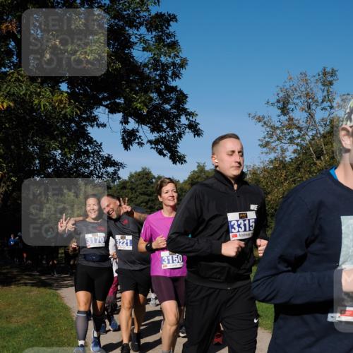 28.09.2025 - 33. Volkslauf durch das schöne Alstertal Fabian Wolf http://msf.ph/oto/8975195 28.09.2025 10:36:07 Laufen 3170, 3221, 3150, 3315 meine-sportfotos.de