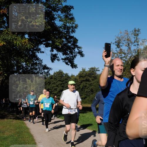 28.09.2025 - 33. Volkslauf durch das schöne Alstertal Fabian Wolf http://msf.ph/oto/8975232 28.09.2025 10:36:11 Laufen 2025, 3086, 3182 meine-sportfotos.de