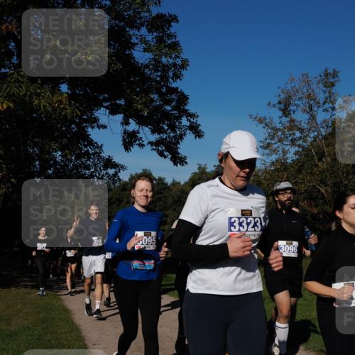28.09.2025 - 33. Volkslauf durch das schöne Alstertal Fabian Wolf http://msf.ph/oto/8975301 28.09.2025 10:36:19 Laufen 394, 095, 3323, 3096 meine-sportfotos.de