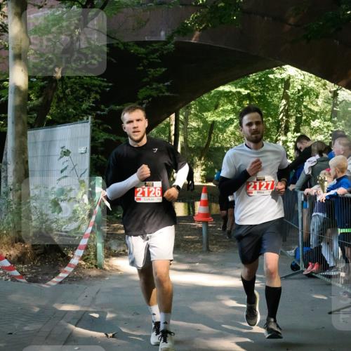 28.09.2025 - 33. Volkslauf durch das schöne Alstertal Fabian Wolf http://msf.ph/oto/8975309 28.09.2025 12:18:59 Laufen 2126, 2127 meine-sportfotos.de