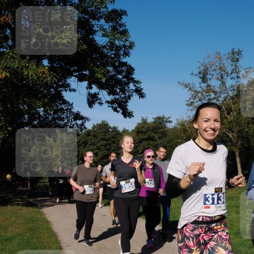 28.09.2025 - 33. Volkslauf durch das schöne Alstertal Fabian Wolf http://msf.ph/oto/8975381 28.09.2025 10:36:29 Laufen 3090, 3958, 322, 3130, 1 meine-sportfotos.de