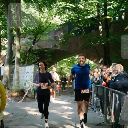 28.09.2025 - 33. Volkslauf durch das schöne Alstertal Fabian Wolf http://msf.ph/oto/8975389 28.09.2025 12:19:22 Laufen 2447, 1007, 2215 meine-sportfotos.de