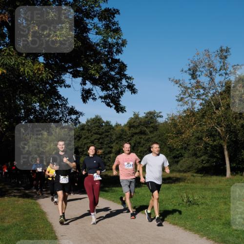 28.09.2025 - 33. Volkslauf durch das schöne Alstertal Fabian Wolf http://msf.ph/oto/8975444 28.09.2025 10:36:40 Laufen 3409, 3413 meine-sportfotos.de