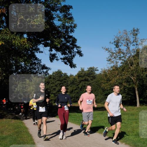 28.09.2025 - 33. Volkslauf durch das schöne Alstertal Fabian Wolf http://msf.ph/oto/8975449 28.09.2025 10:36:40 Laufen 391, 3409, 323, 3413 meine-sportfotos.de