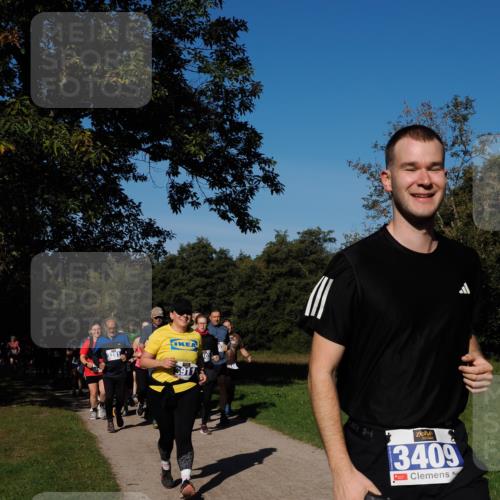 28.09.2025 - 33. Volkslauf durch das schöne Alstertal Fabian Wolf http://msf.ph/oto/8975468 28.09.2025 10:36:43 Laufen 3281, 3911, 3409 meine-sportfotos.de