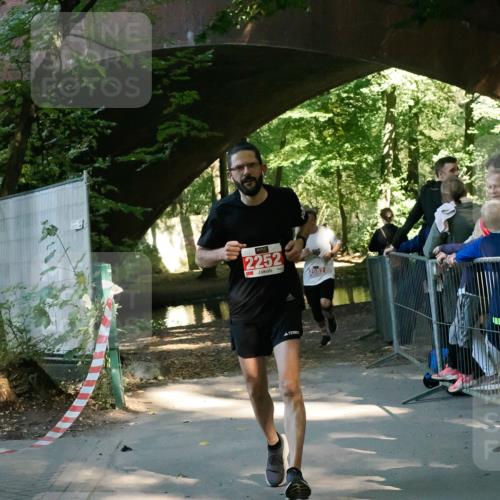 28.09.2025 - 33. Volkslauf durch das schöne Alstertal Fabian Wolf http://msf.ph/oto/8975473 28.09.2025 12:19:58 Laufen 2252, 2582 meine-sportfotos.de