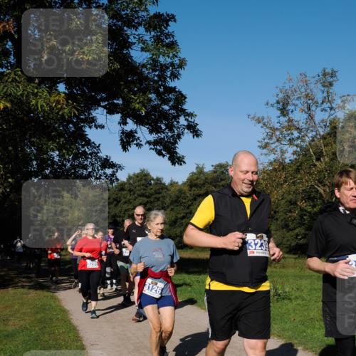 28.09.2025 - 33. Volkslauf durch das schöne Alstertal Fabian Wolf http://msf.ph/oto/8975529 28.09.2025 10:36:49 Laufen 3289, 3126, 3239 meine-sportfotos.de